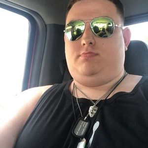 Meet your Posher, Travis